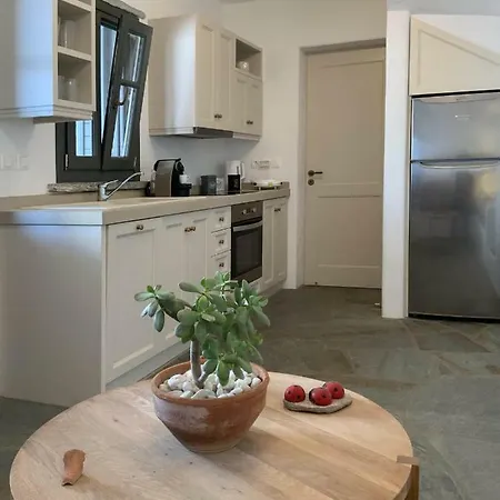 Feriehus Aqua Blue, Only 100 Meters From The Of Gialiskari *